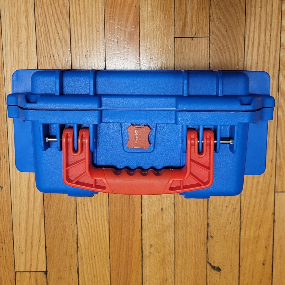 Blue Cartoon Storage Box with Red Clips - Picture 3 of 4